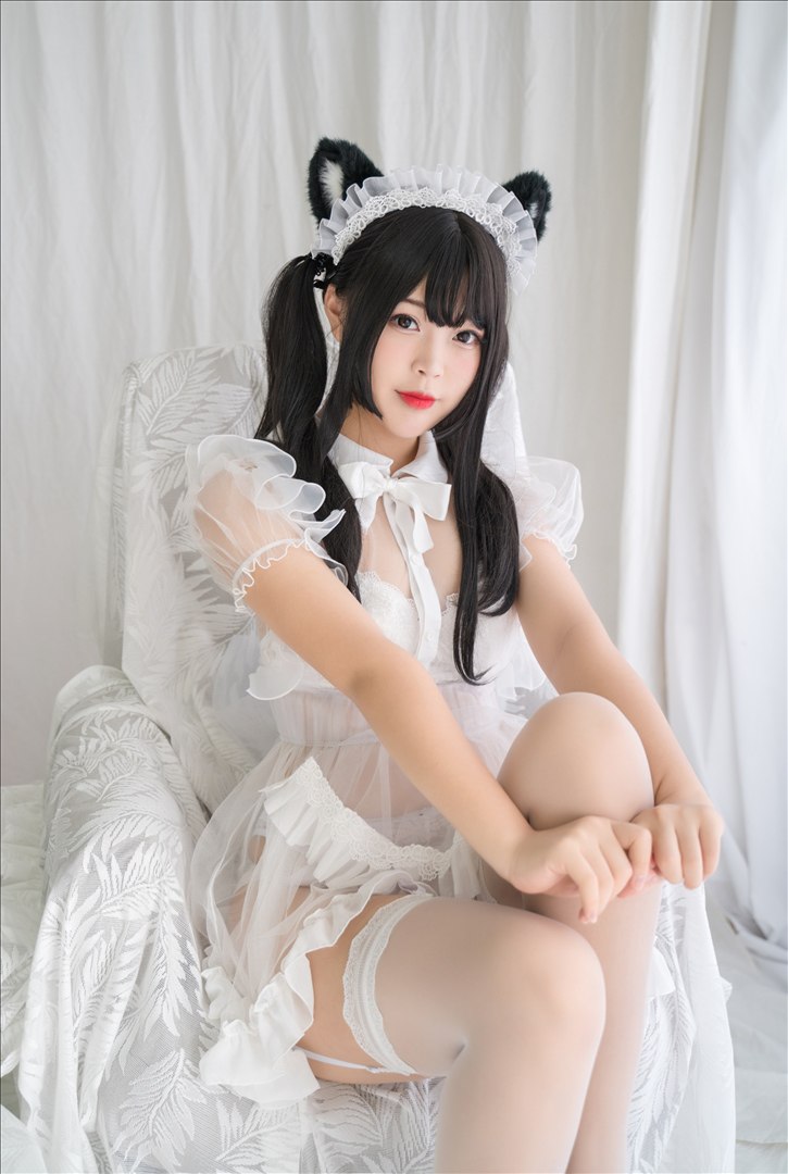 Bai Ye - White Cat Transparent Maid 88P
