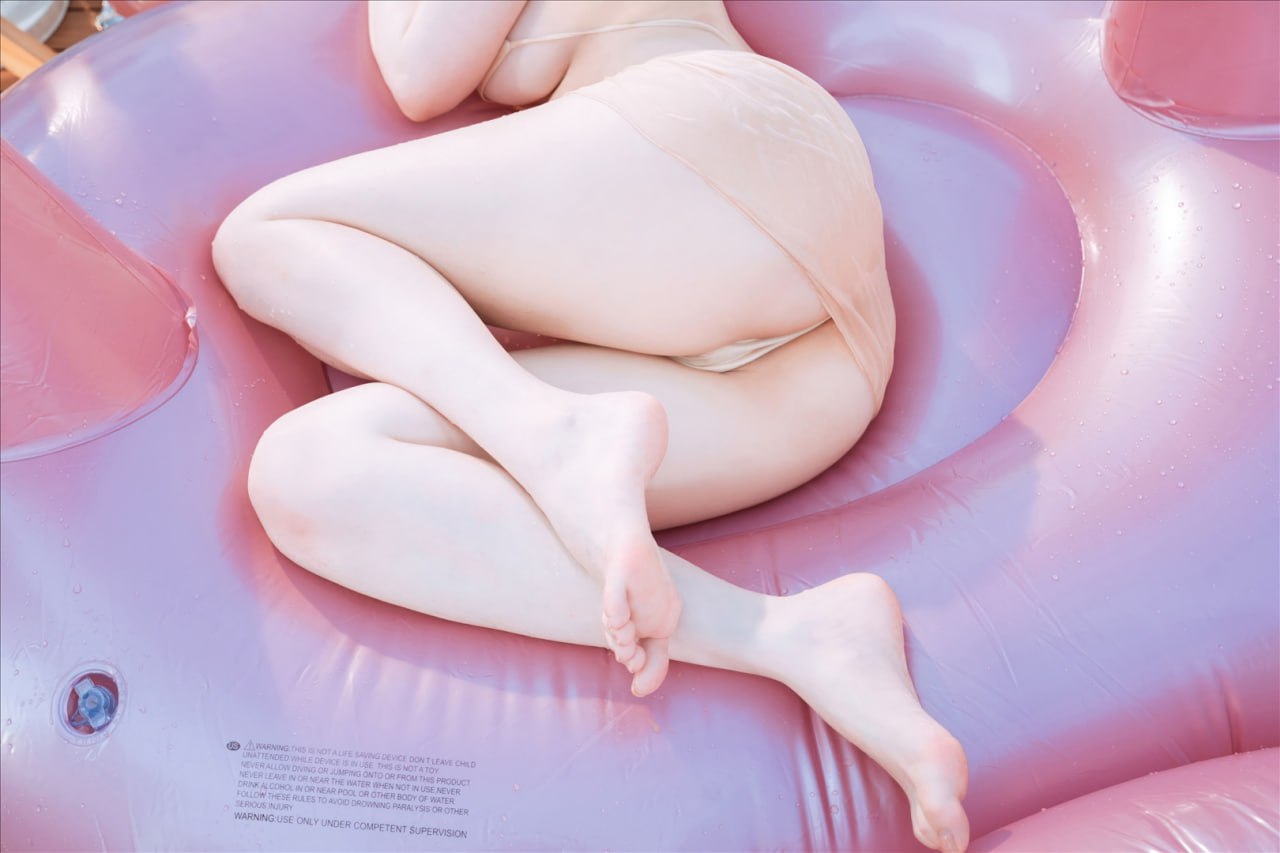 rioko Lương Lương Tử - Azur Lane Thánh Louis Bikini màu sâm banh 40P