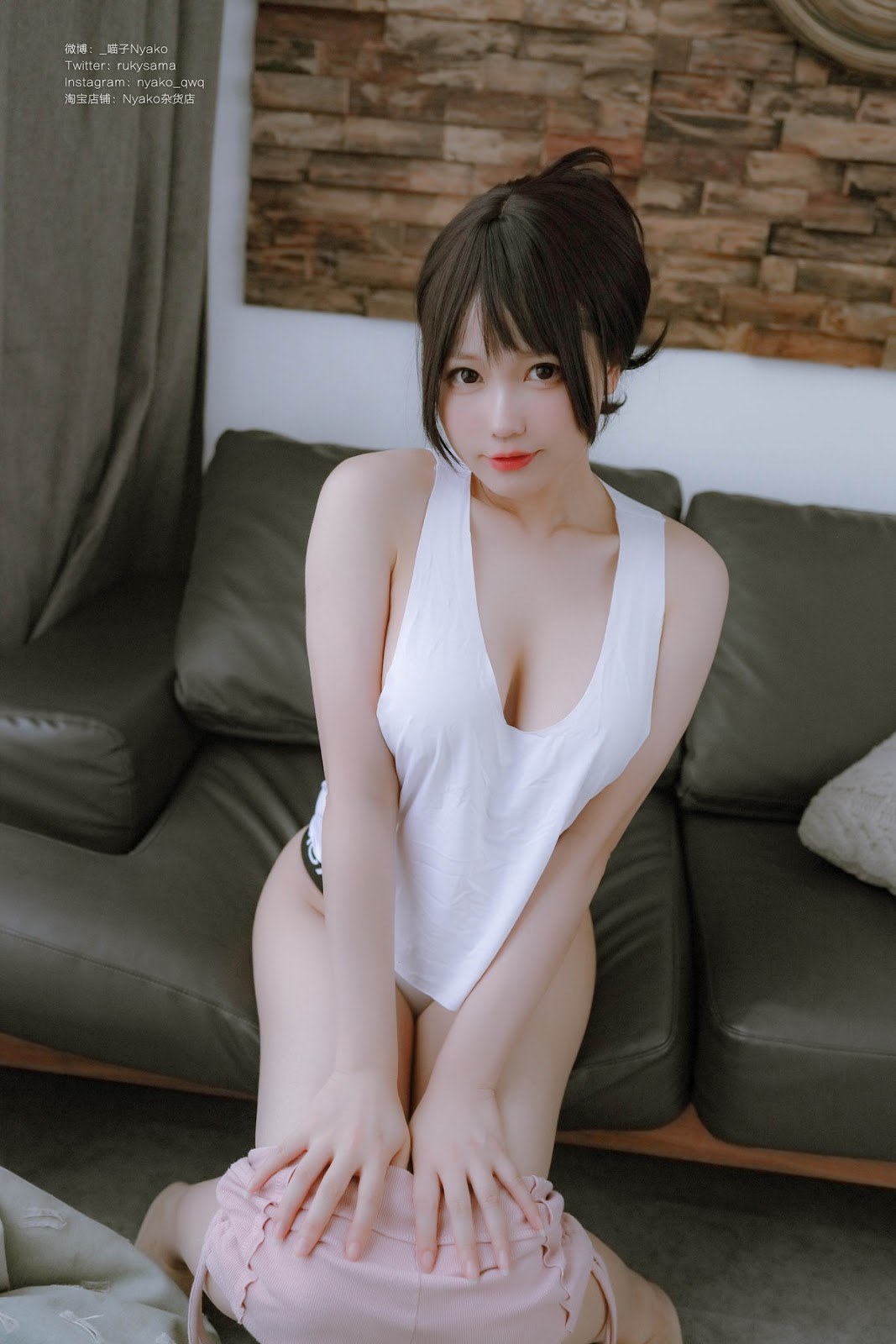 ニャコ喵子 隣のやばいお姉さん 背心