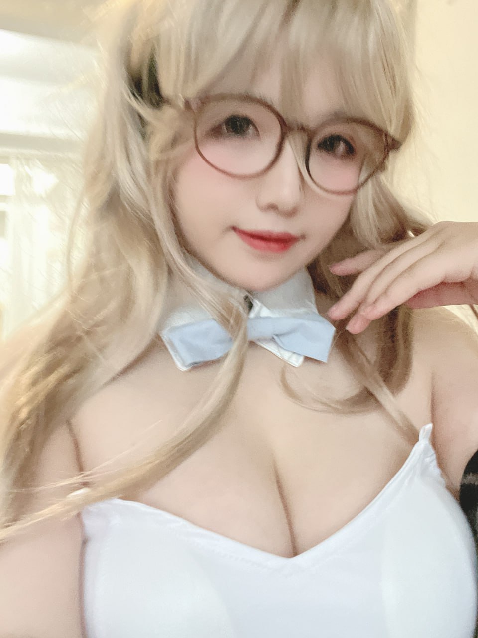 อาบาน วันนี้ มีความสุขมาก - บลูอาร์ไคฟ์ ศิคาซากิ บั๊นนี่เกิร์ล