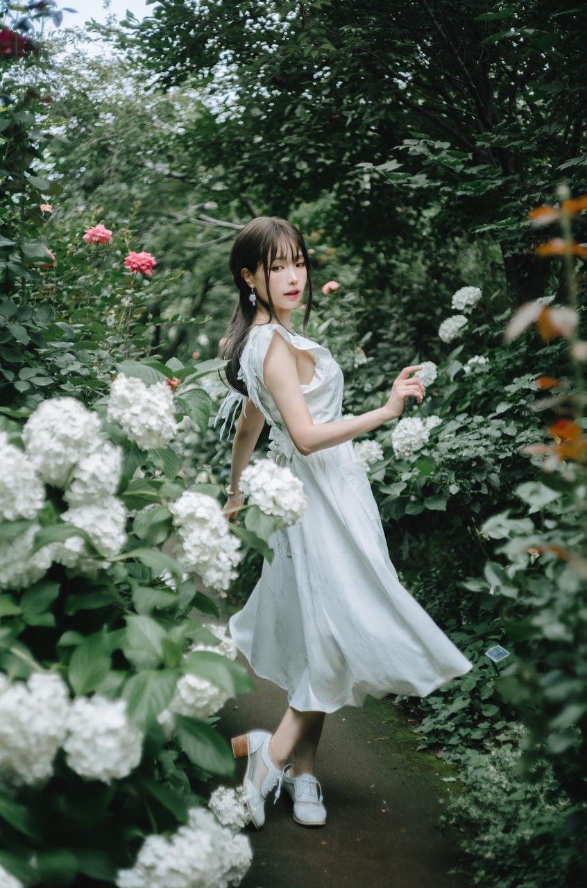 ElyEE Tử - Mùa Mưa 雨季球花 31P