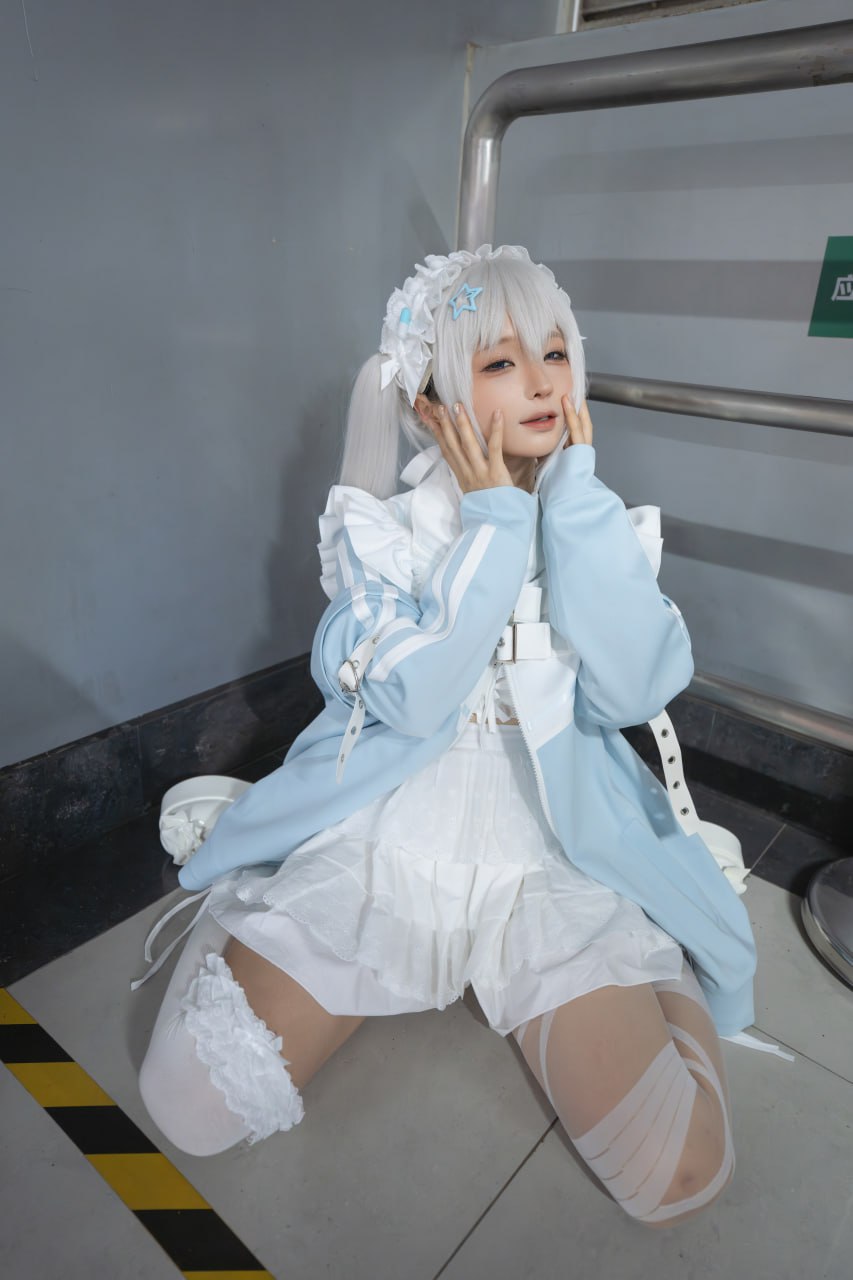 Bo anh cosplay Chun Momo Water Color 244P1V