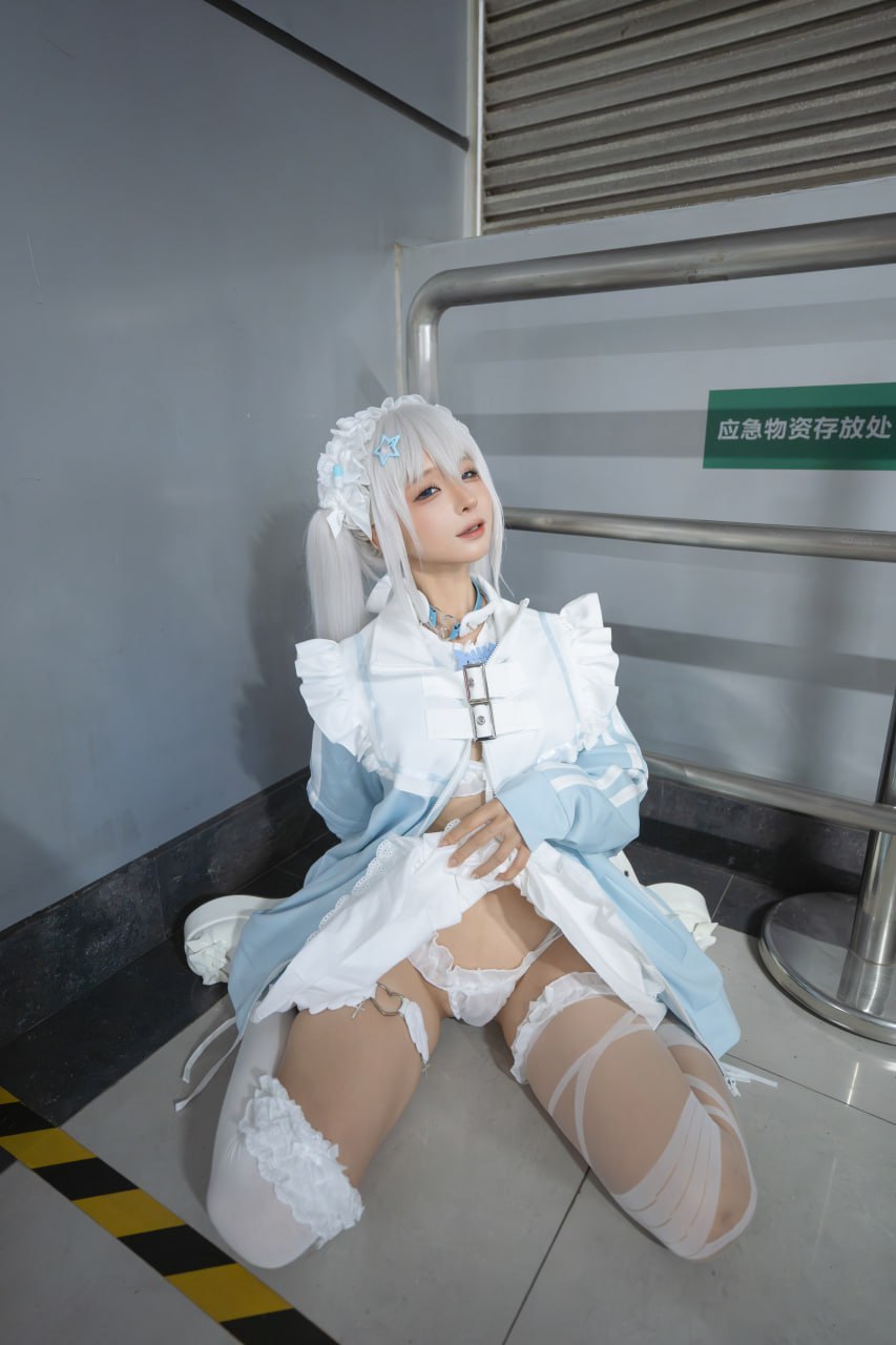 Bo anh cosplay Chun Momo Water Color 244P1V