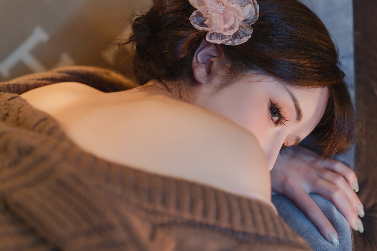 鹿八岁baby - 无法拒绝的要挟 221P1V