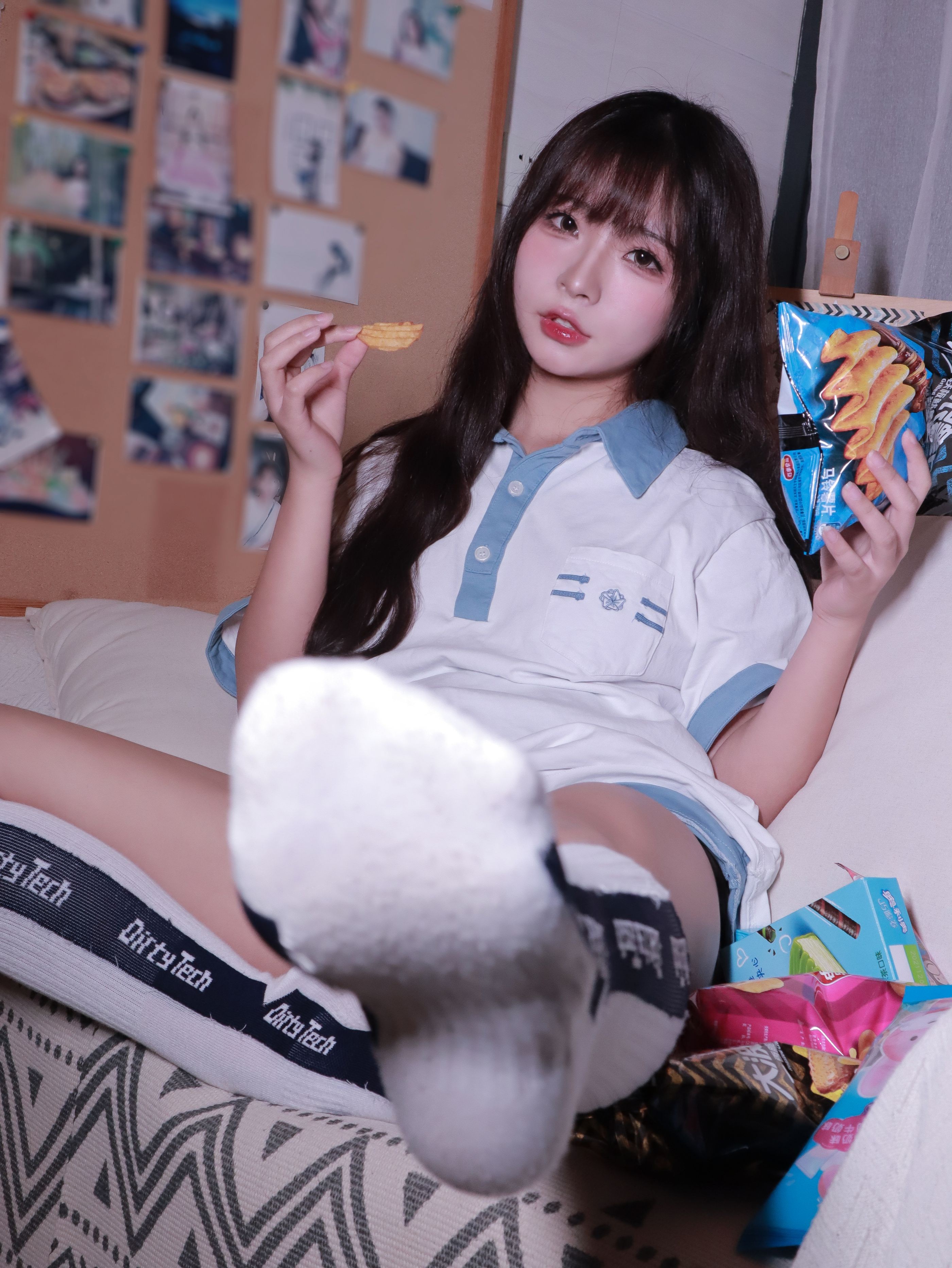 Yuuhui『青白ストライプ少女』81P成人向け写真セット