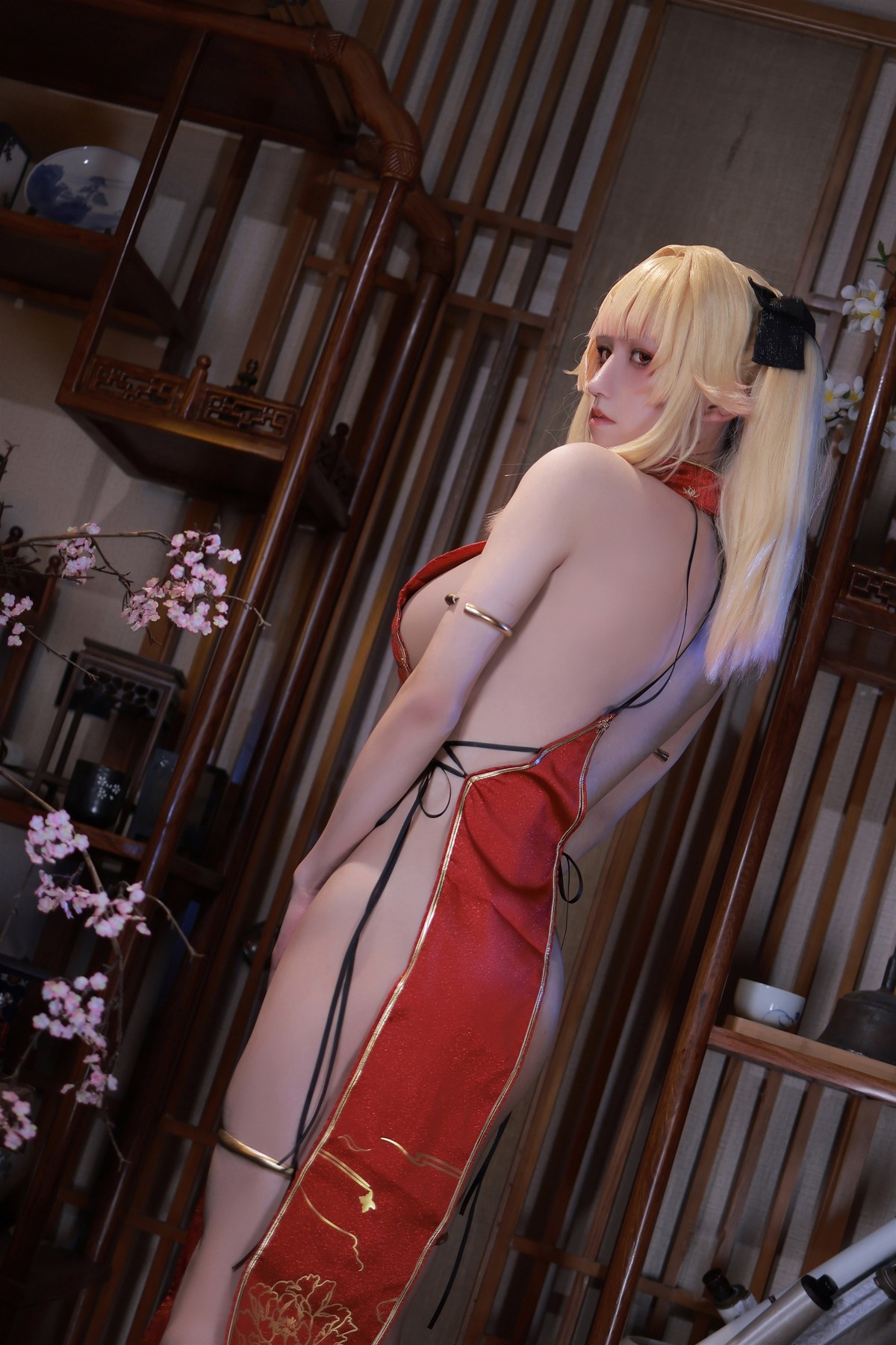 잉만산시 멩지롄허 치파오