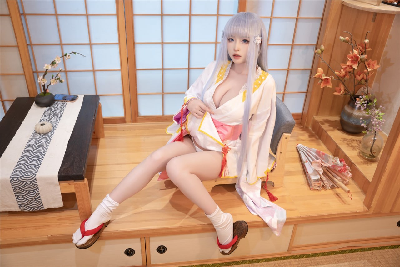 Shimizu Yui - Yuki-onna 58P