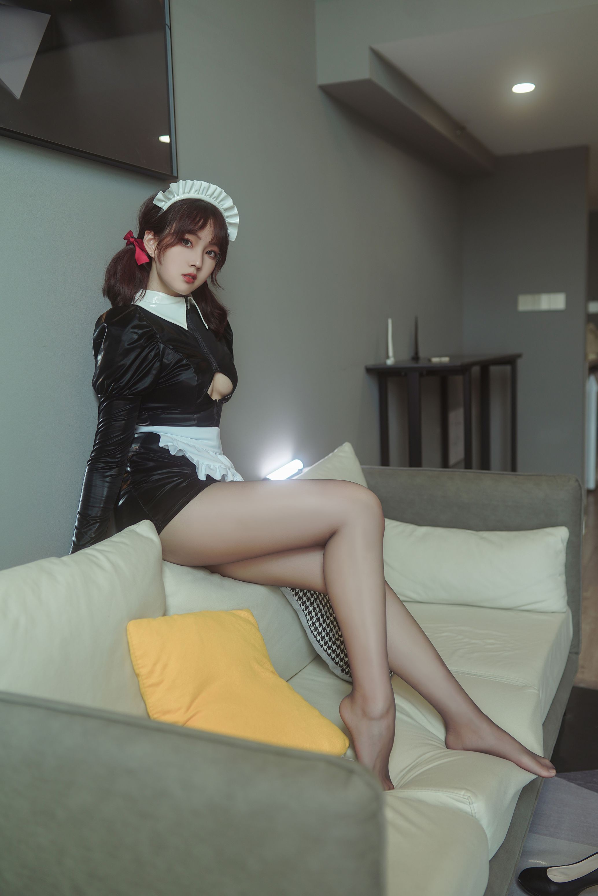 Natsuko Hạ Hạ Tử - Nữ hầu đen tuyền 50P