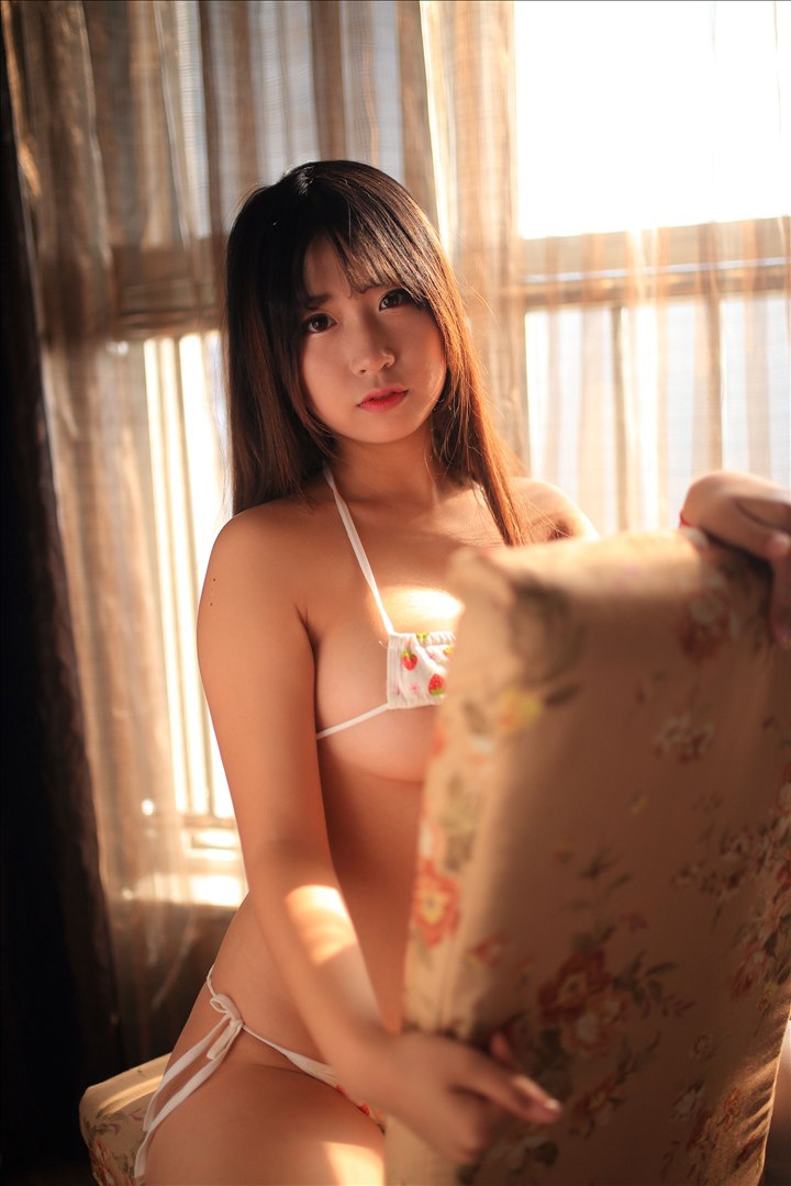 Maojiu Jiang - Strawberry Lingerie 286P