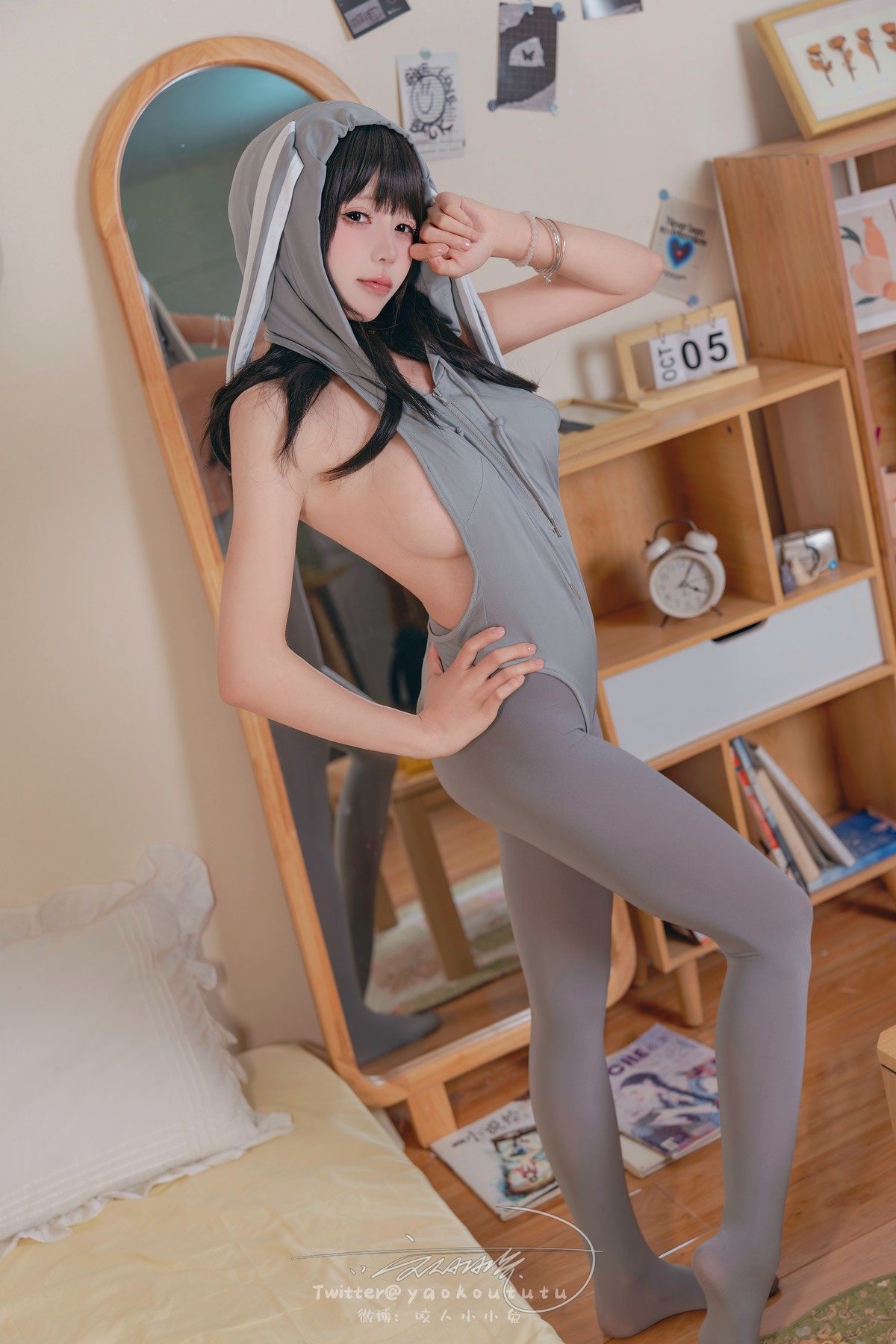 Niên Niên Đoàn Tử Thỏ - Thỏ Xám Nhỏ Gray Rabbit