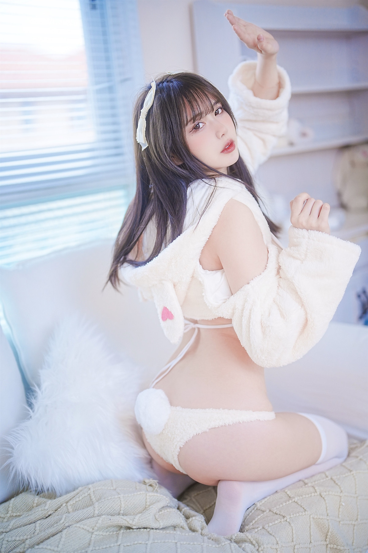 Cosplay Tina is so seductive! Little rabbit, be good.