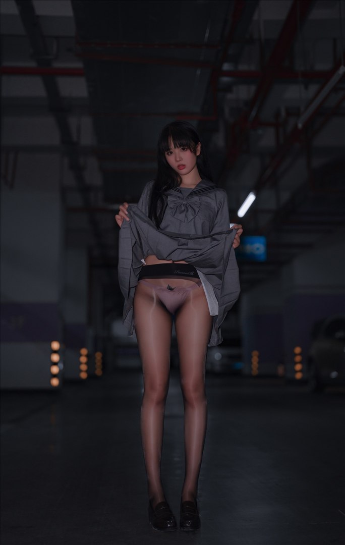 Xuan Xiao Senior Sister - Stairwell Garage 91P