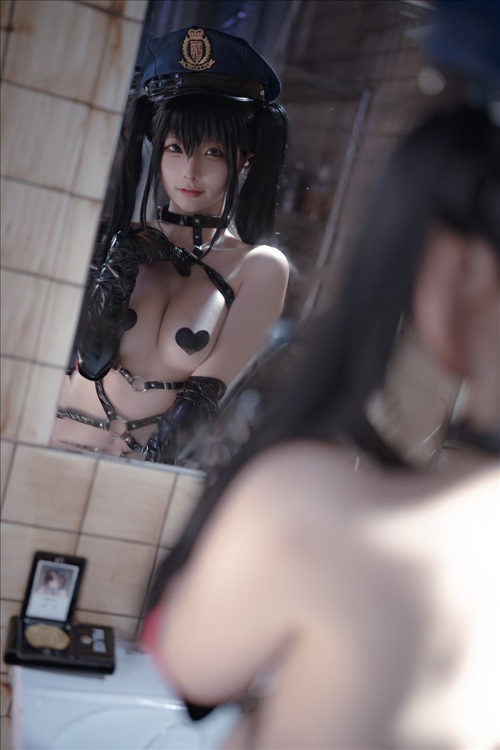 Chun Mo Mo - Saxi Policewoman 147P