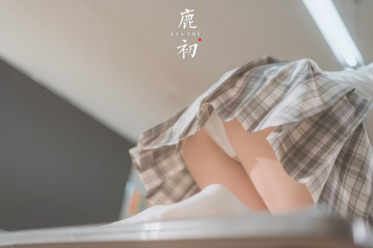 鹿初-教室コスプレ