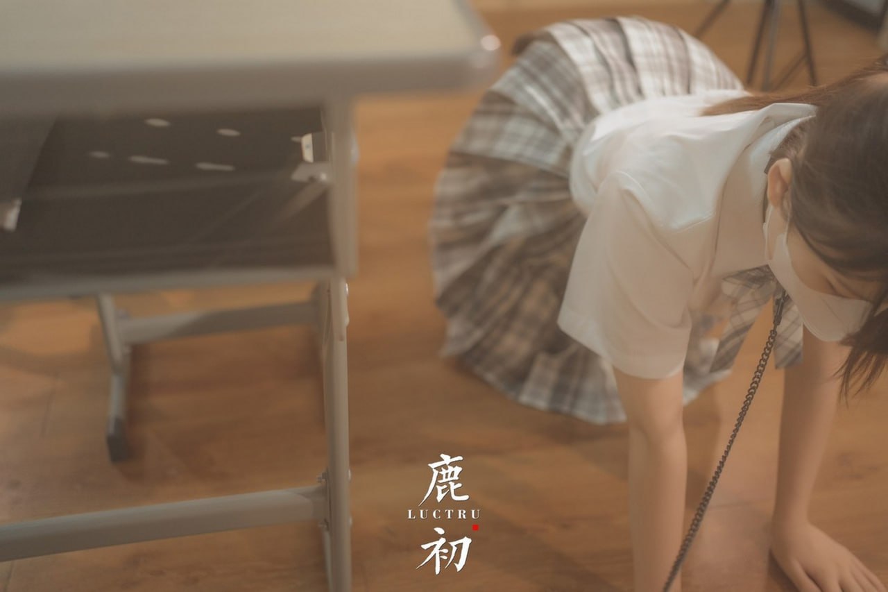 鹿初-教室コスプレ