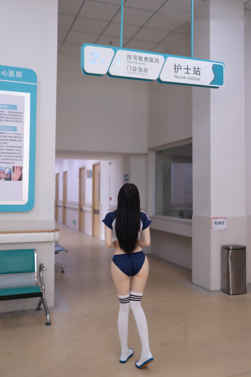 Yuzijiang Fish 五十度灰大尺度口球创可贴 Photo Set