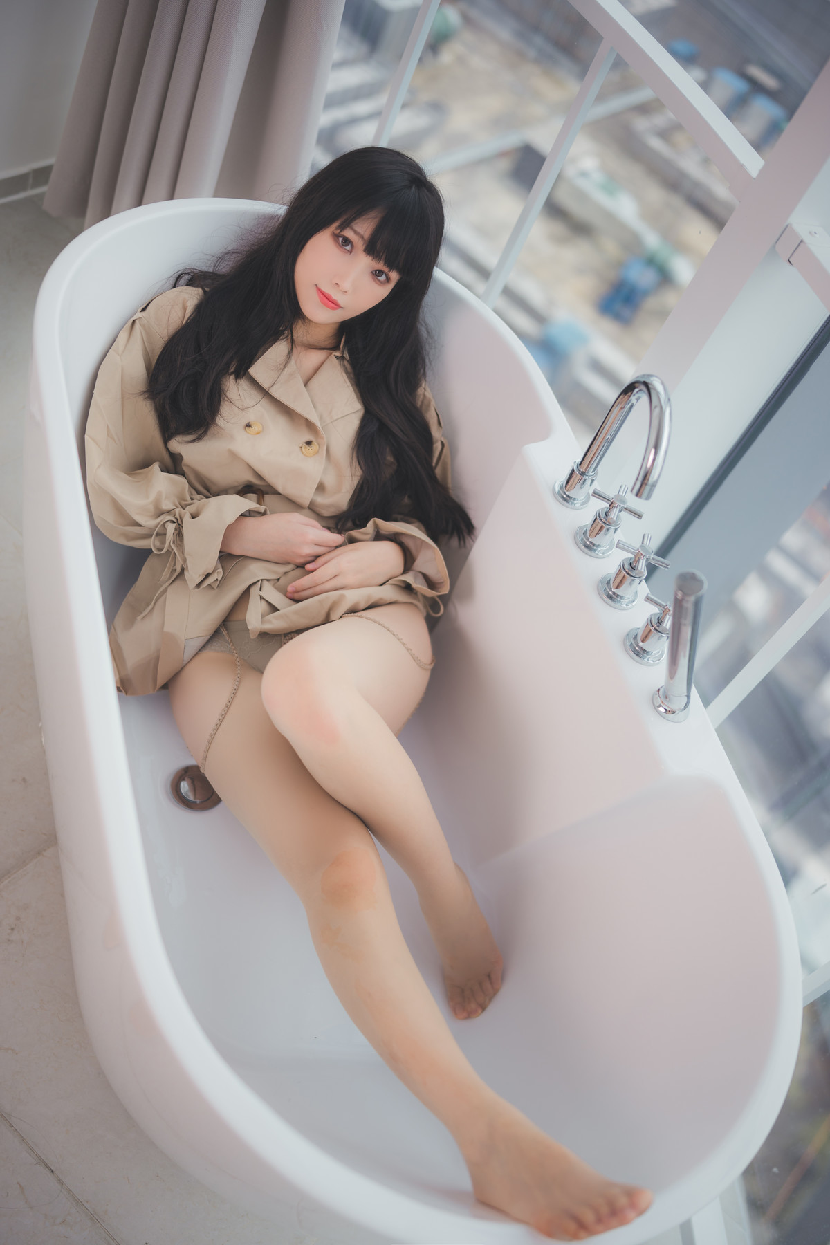 Wang Zhizi - Trench Coat