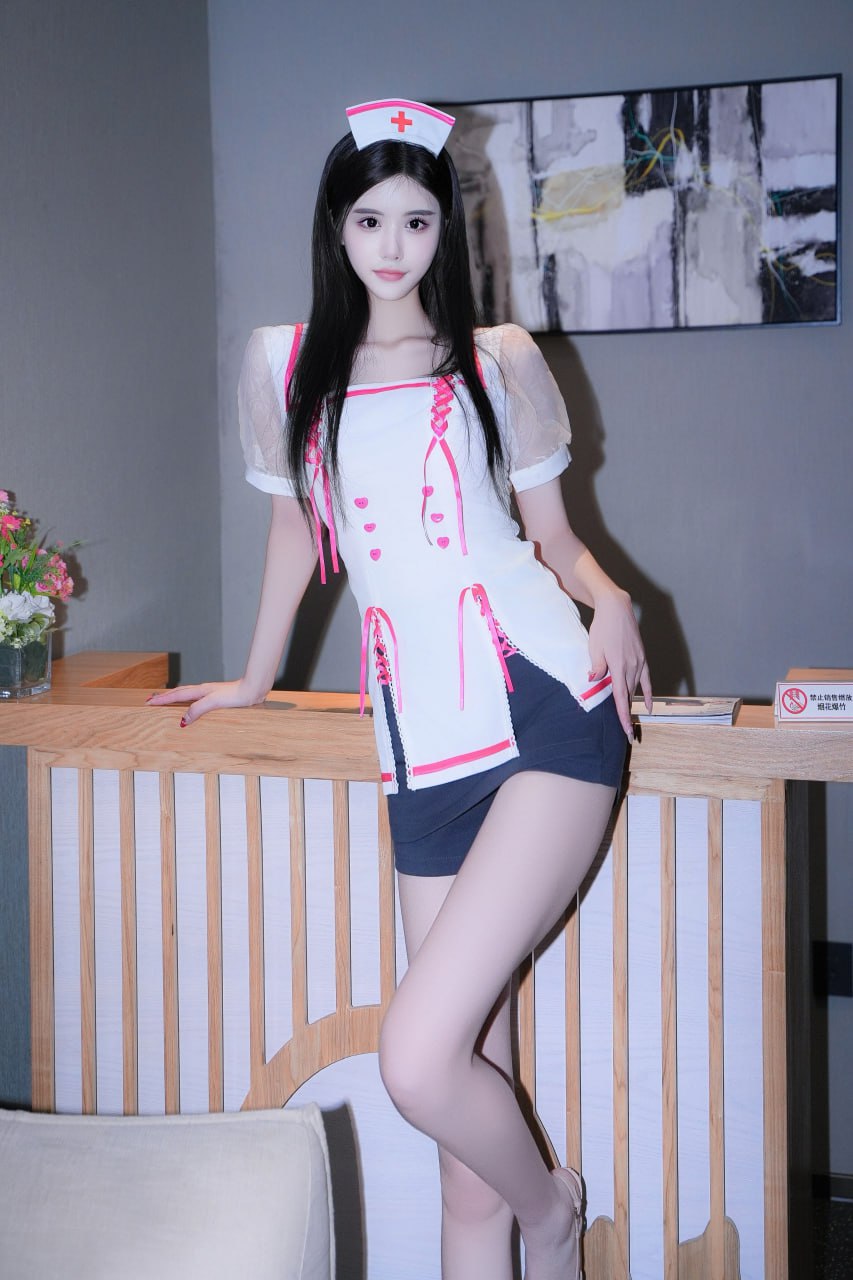 ว่านซูซู - ชุดนักพยาบาล