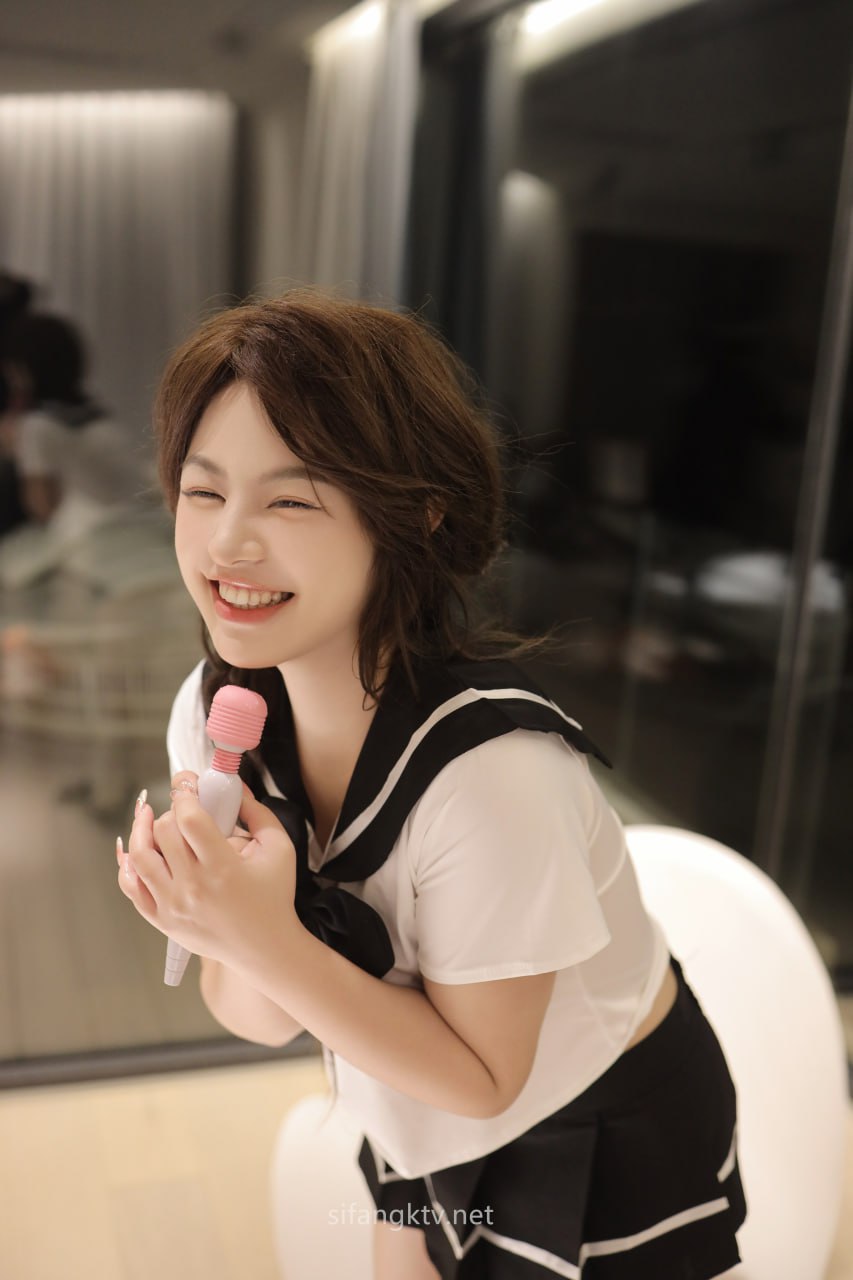 Shen Siyi - JK Innocent Schoolgirl
