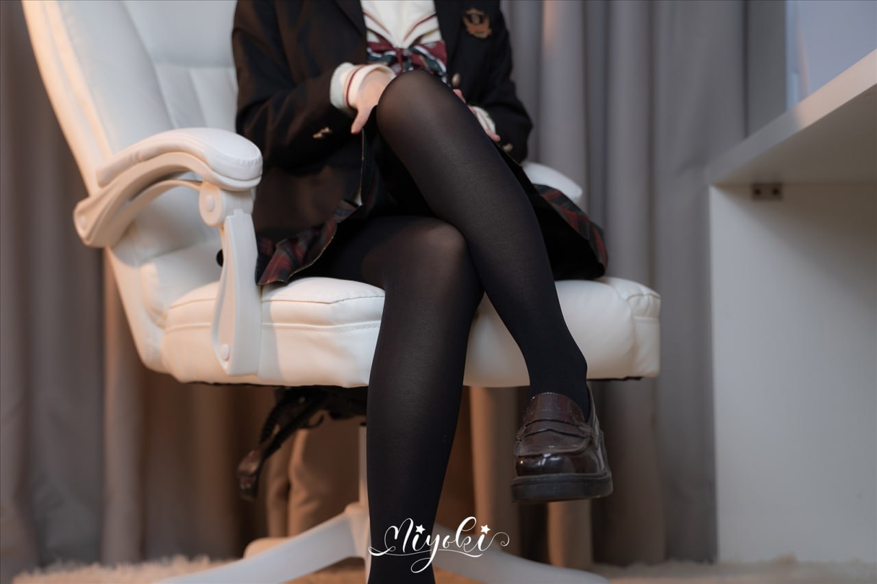 铃木美咲 - 现役JK的美脚连裤袜 32P