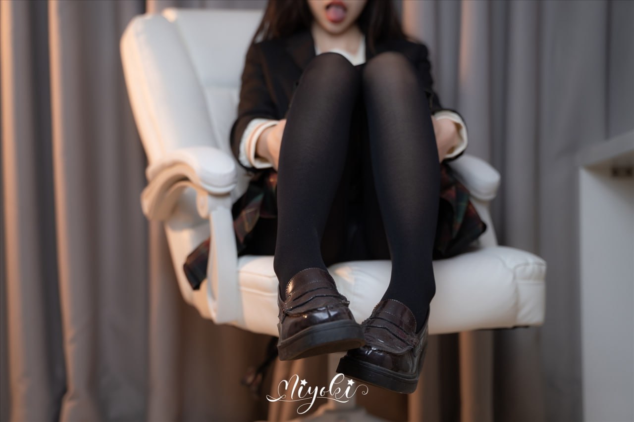 铃木美咲 - 现役JK的美脚连裤袜 32P
