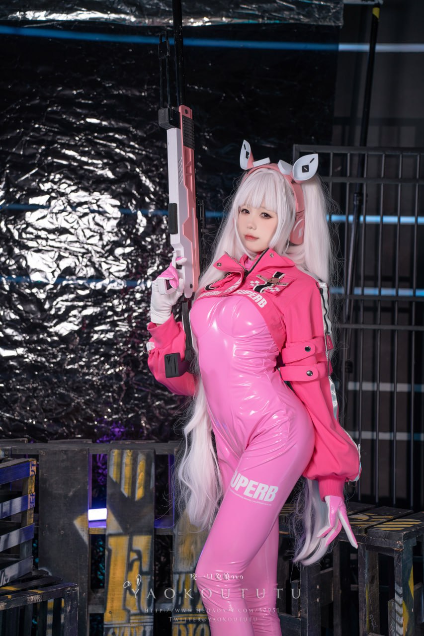 咬一口兔娘 咬人小小兔 - NIKKE 愛麗絲 cosplay