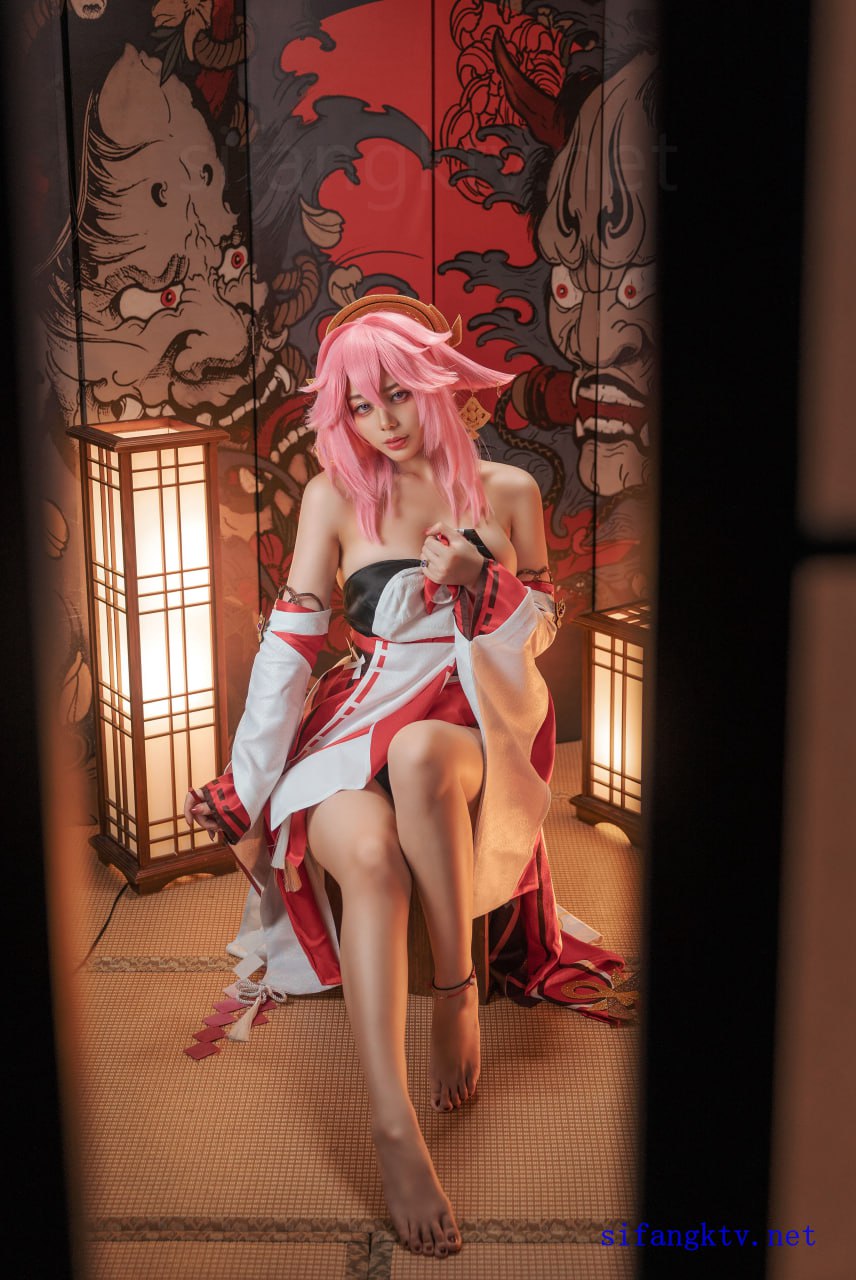 Cosplay Jiu Yan - Genshin Impact Yae Miko