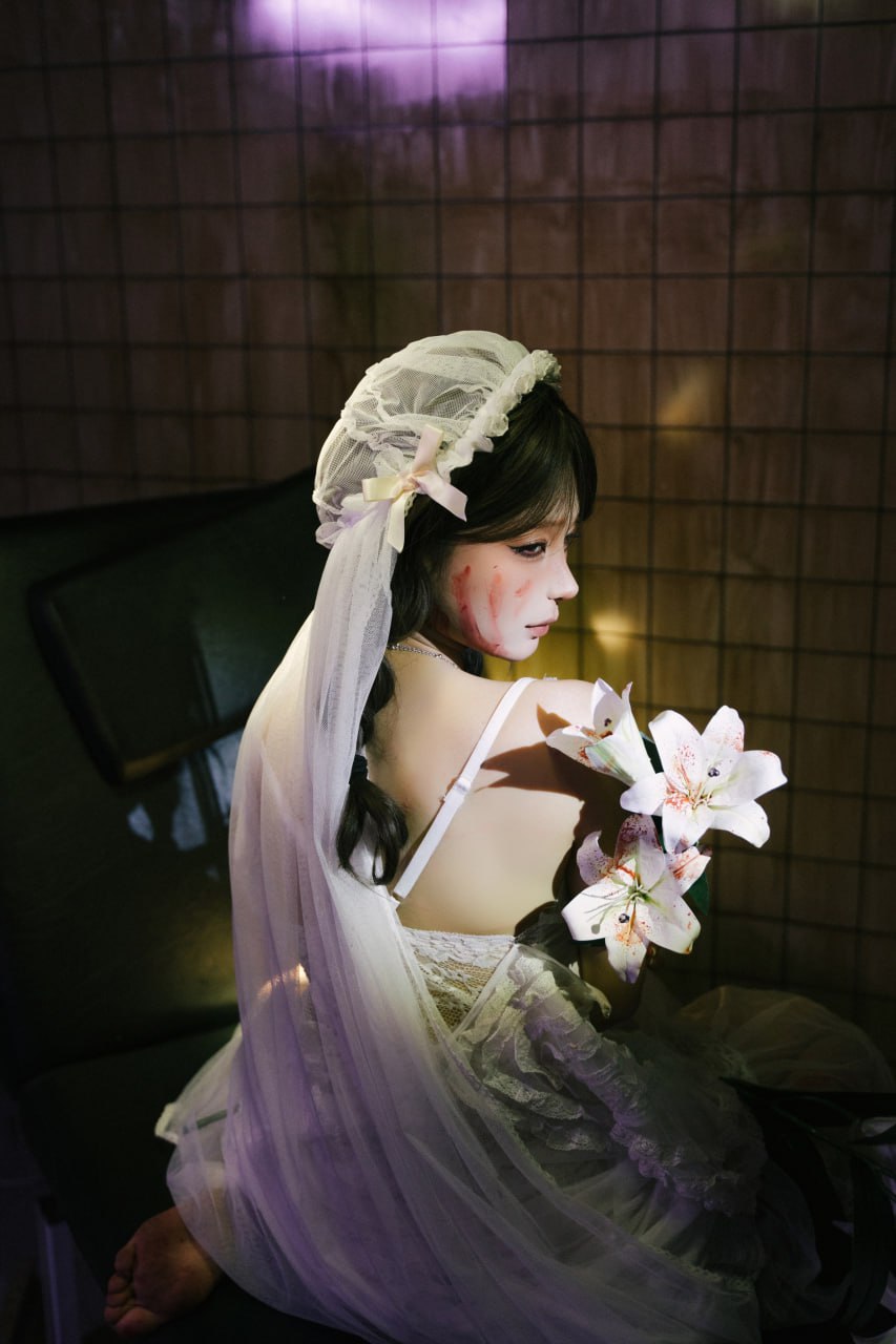 コスプレ シュンモモ - 廃墟の新娘