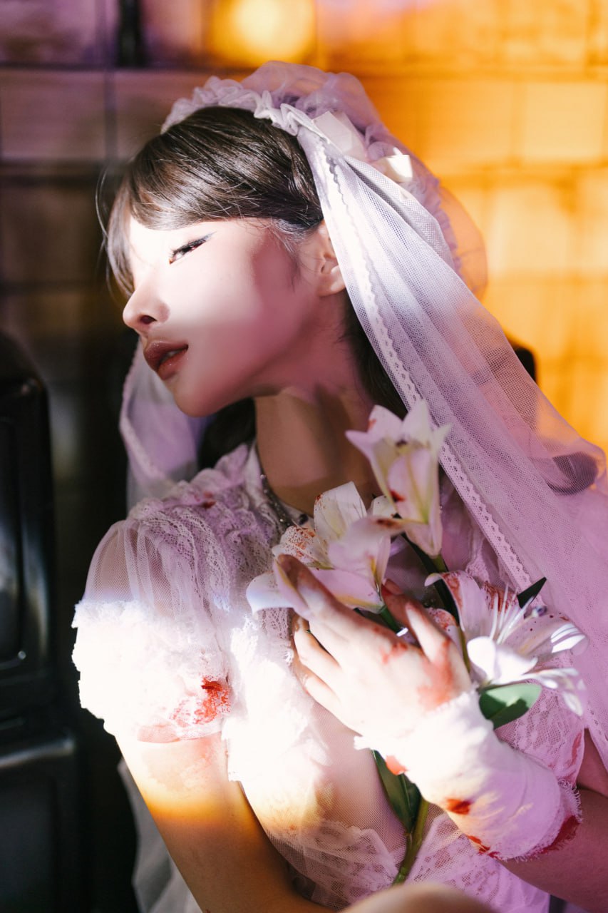 Cosplay Stupid Momo - Ruins Bride