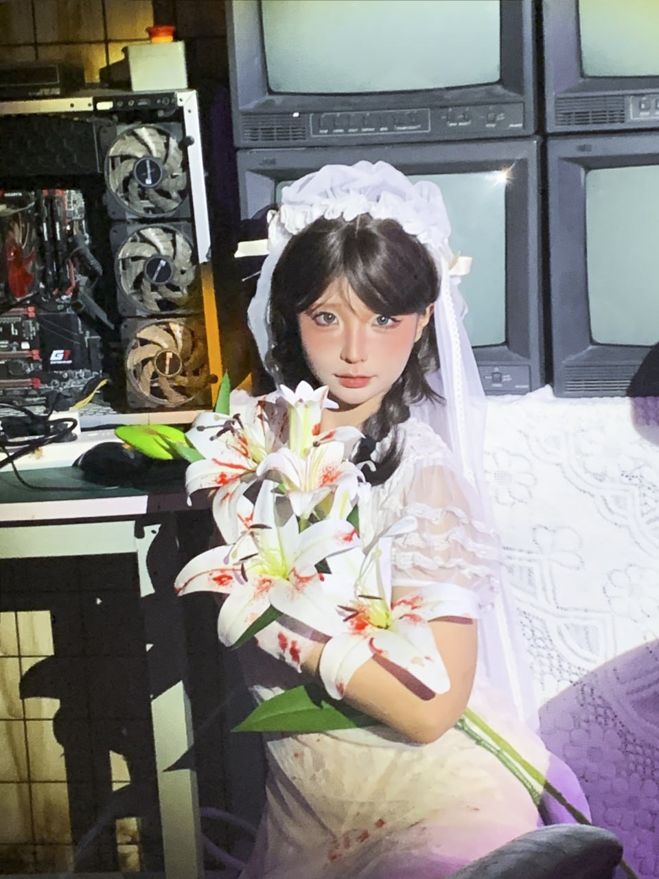 コスプレ シュンモモ - 廃墟の新娘