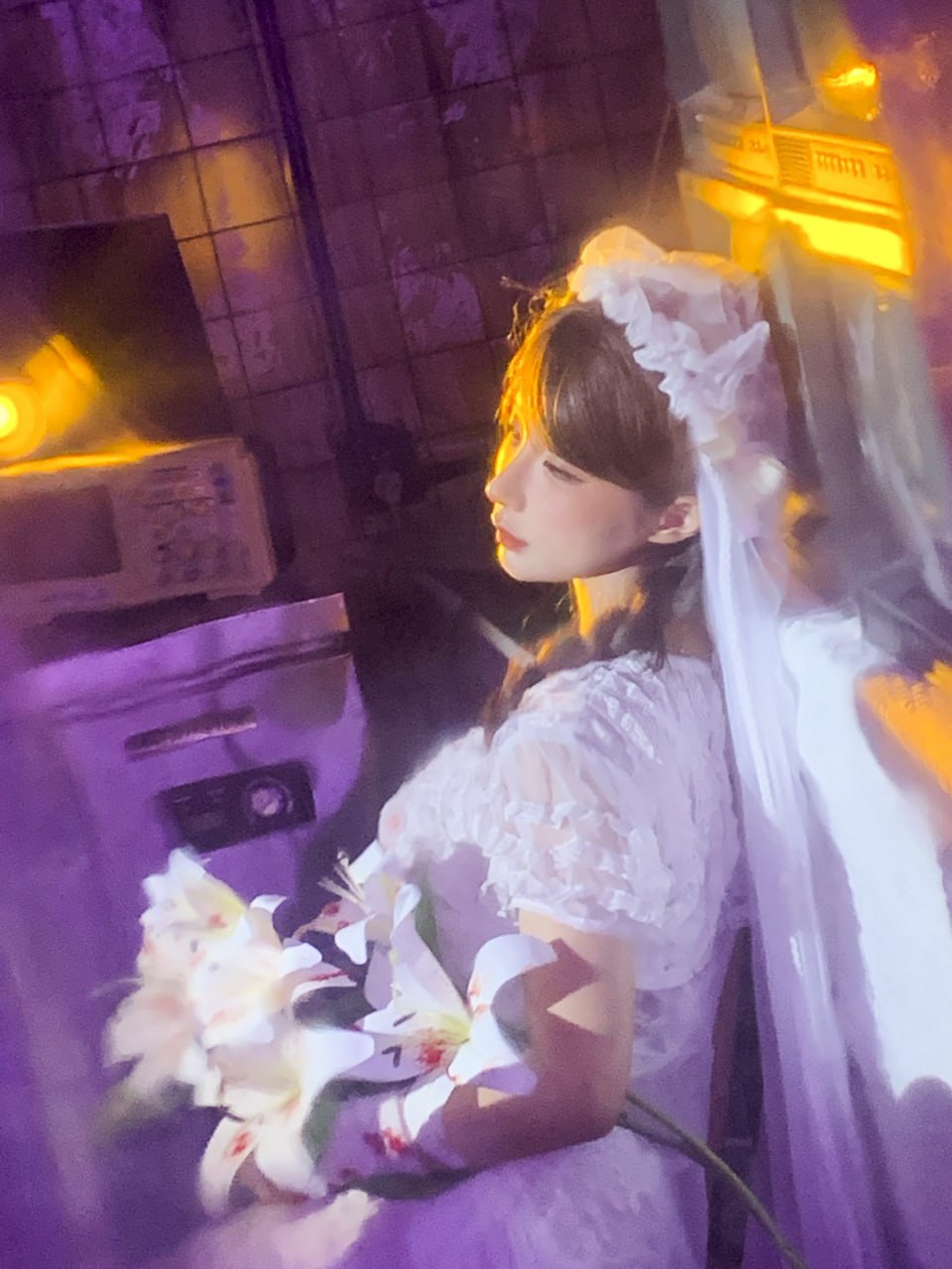 コスプレ シュンモモ - 廃墟の新娘