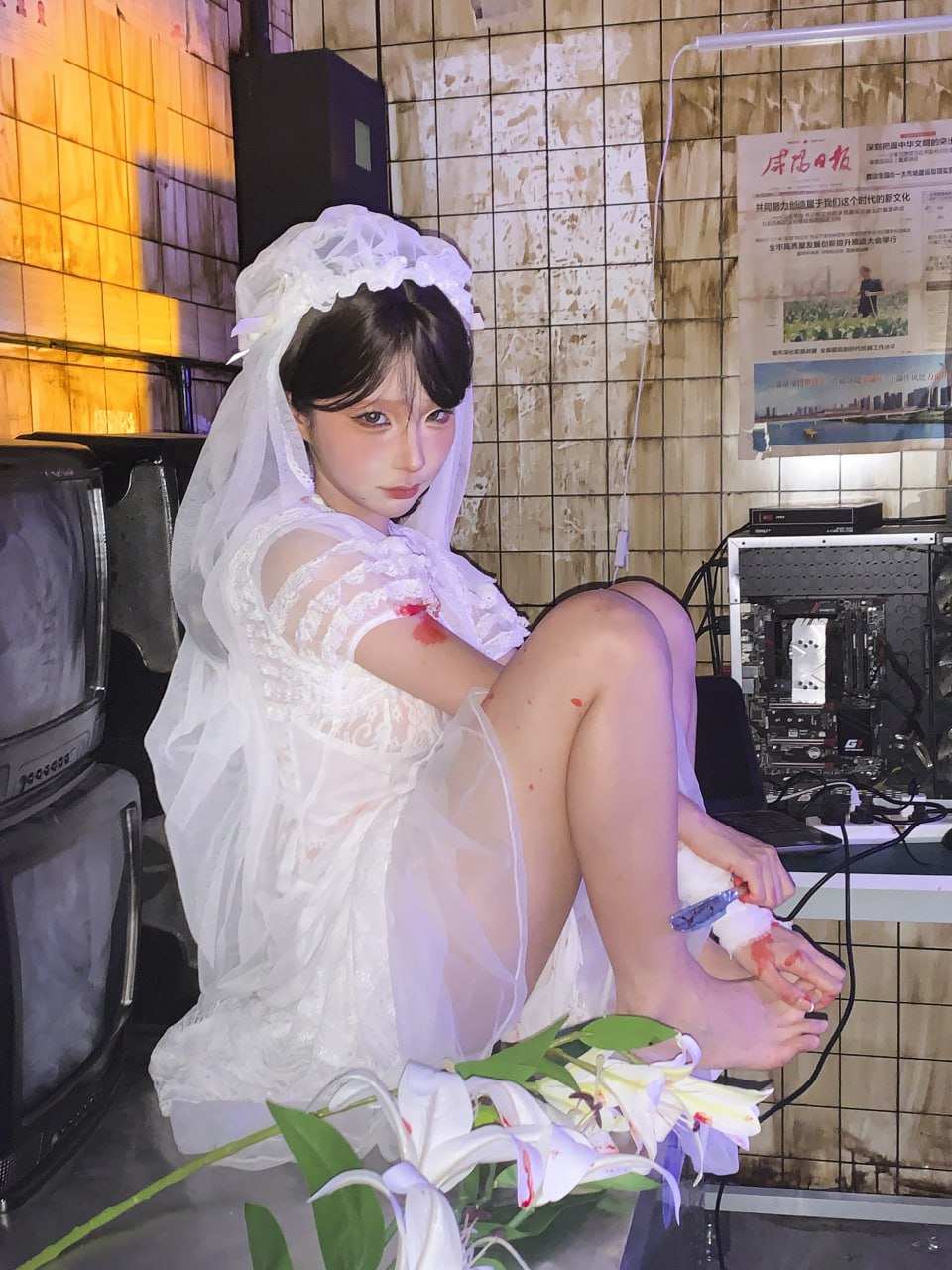 コスプレ シュンモモ - 廃墟の新娘