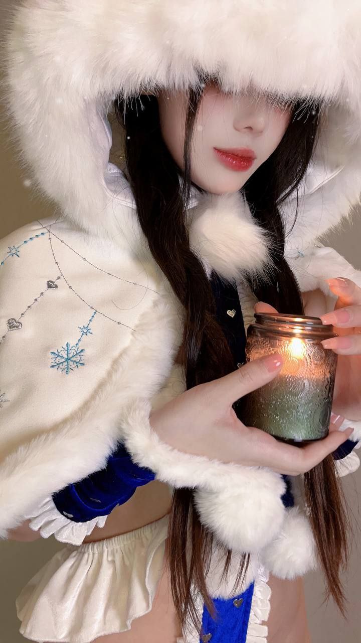 cosplay Cửu Ngôn - tự chụp quà Giáng Sinh