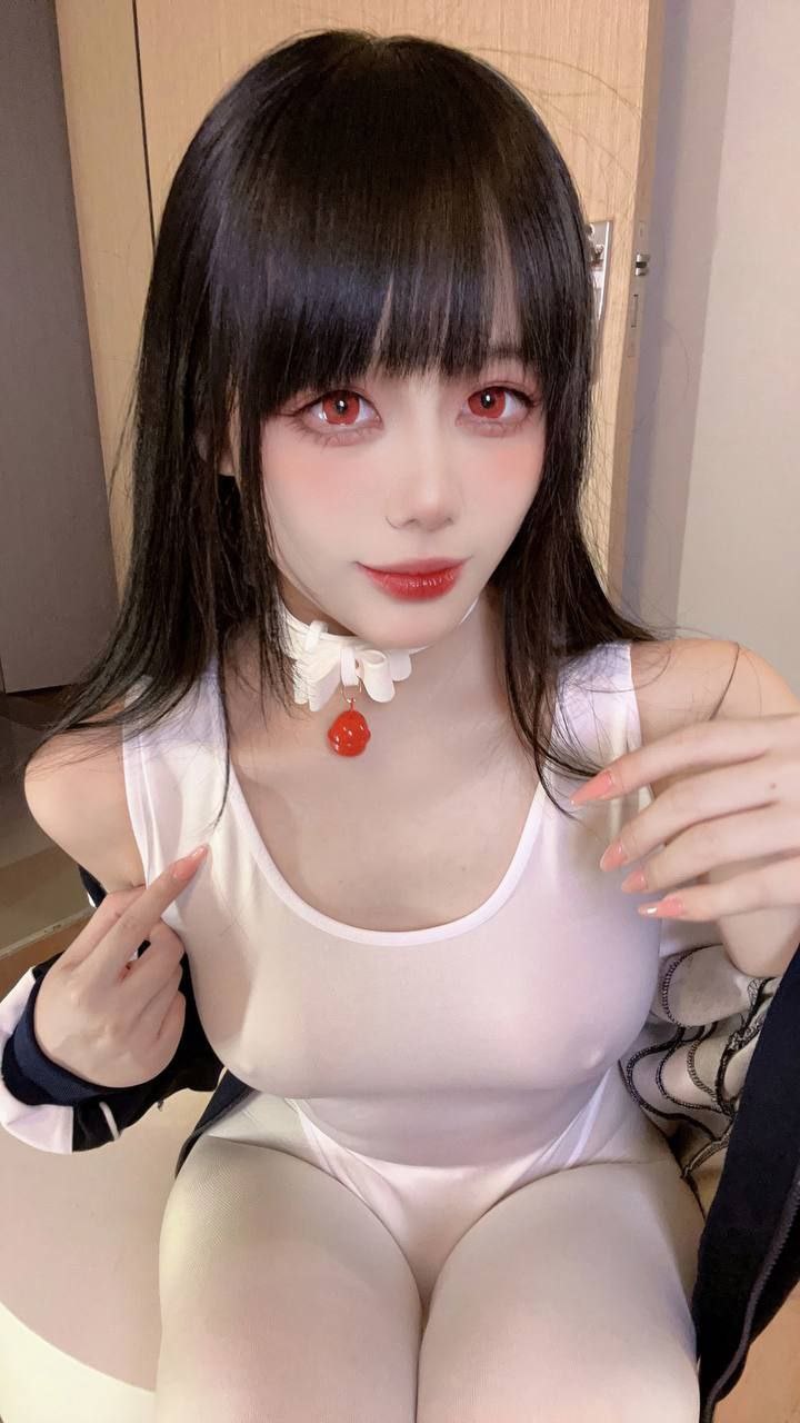 cosplay Cửu Ngôn - áo thể dục màu trắng