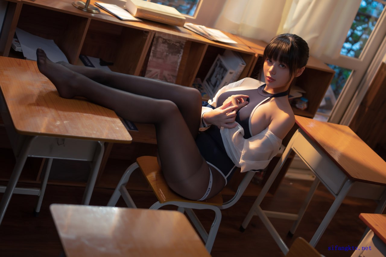 コスプレ 九言 - 競泳
