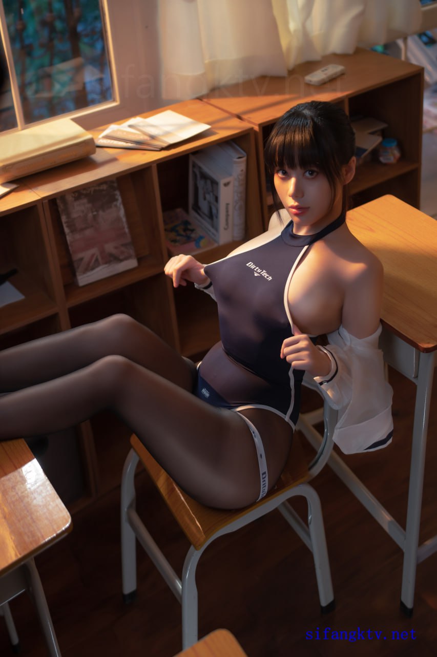 コスプレ 九言 - 競泳