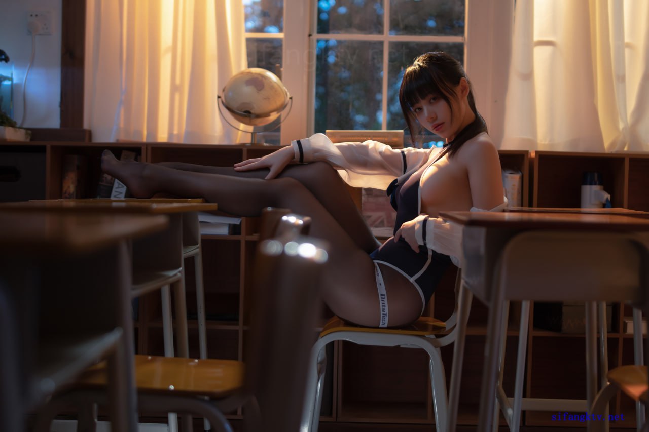 コスプレ 九言 - 競泳