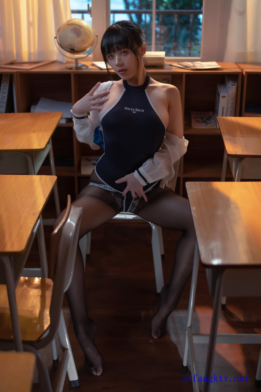 cosplay Jiu Yan - Competitive Swimming