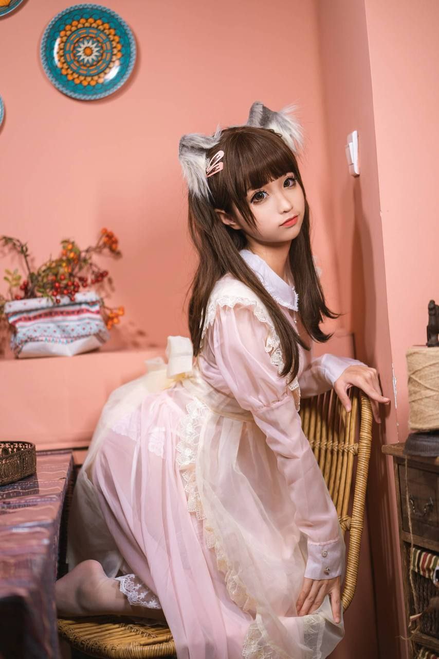 チュンモモ - ピンクで透明なメイド