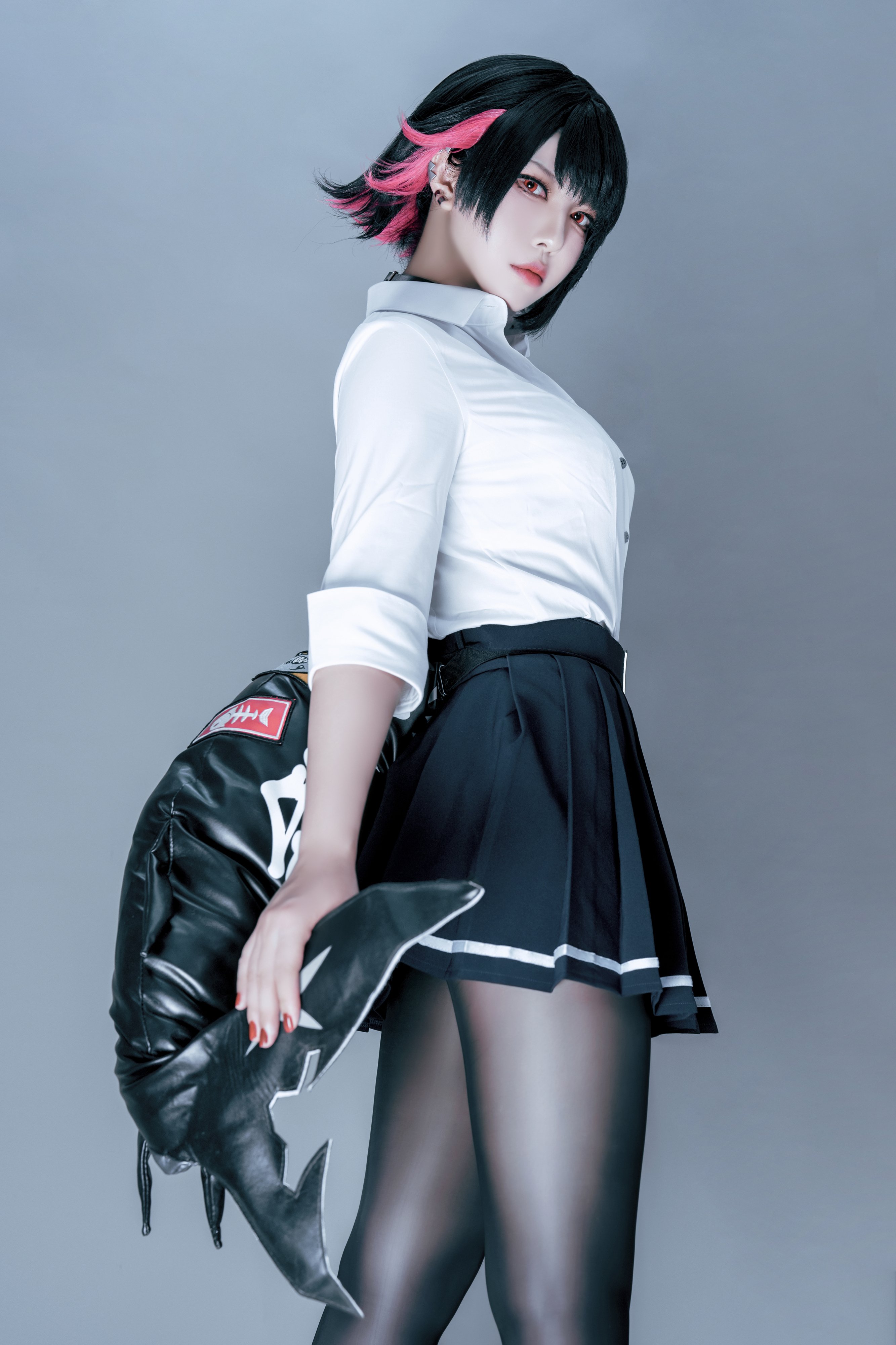 Ban Ban Zi Cosplay Shark Girl Zenless Zone Zero 48P