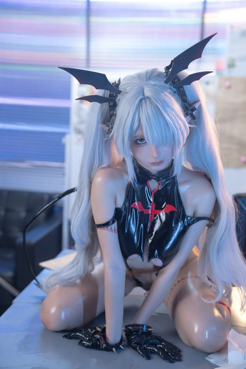 蠢沫沫《蔚藍檔案》銀鏡伊織Cosplay寫真
