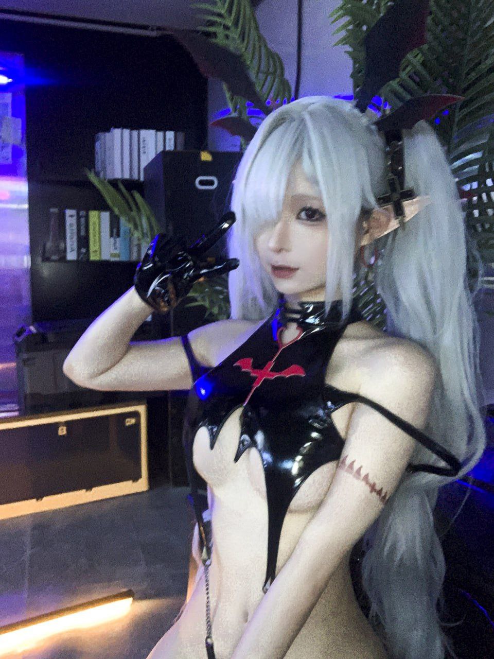 蠢沫沫蔚蓝档案银镜伊织 Cosplay