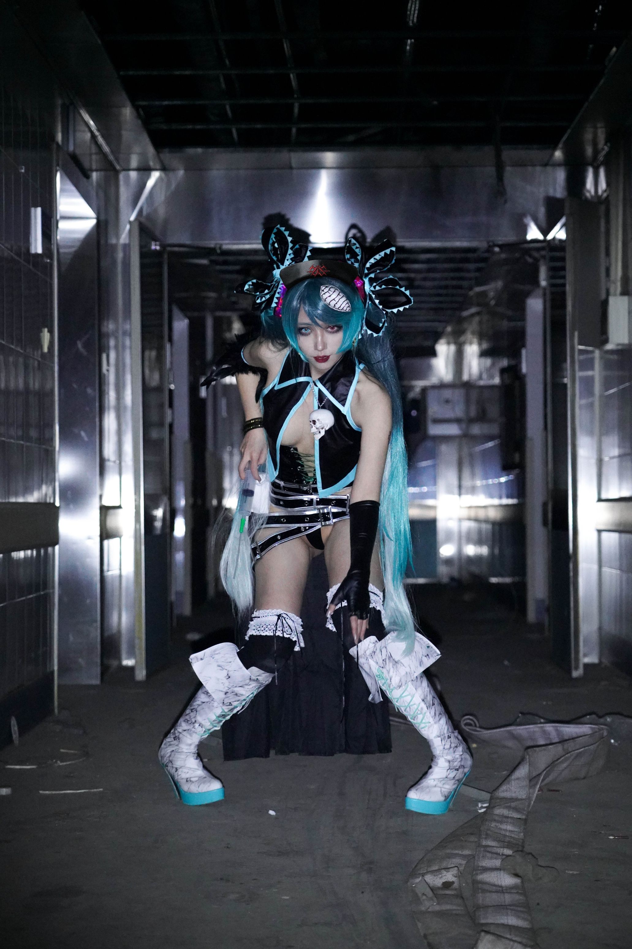 cosplay Giảo Nhục Cơ Walküre - Hài Âm Quân Nhân và Giấy Máy Bay