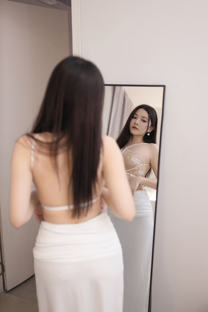 Yuzijiang Fish 危险边缘 Photo Set