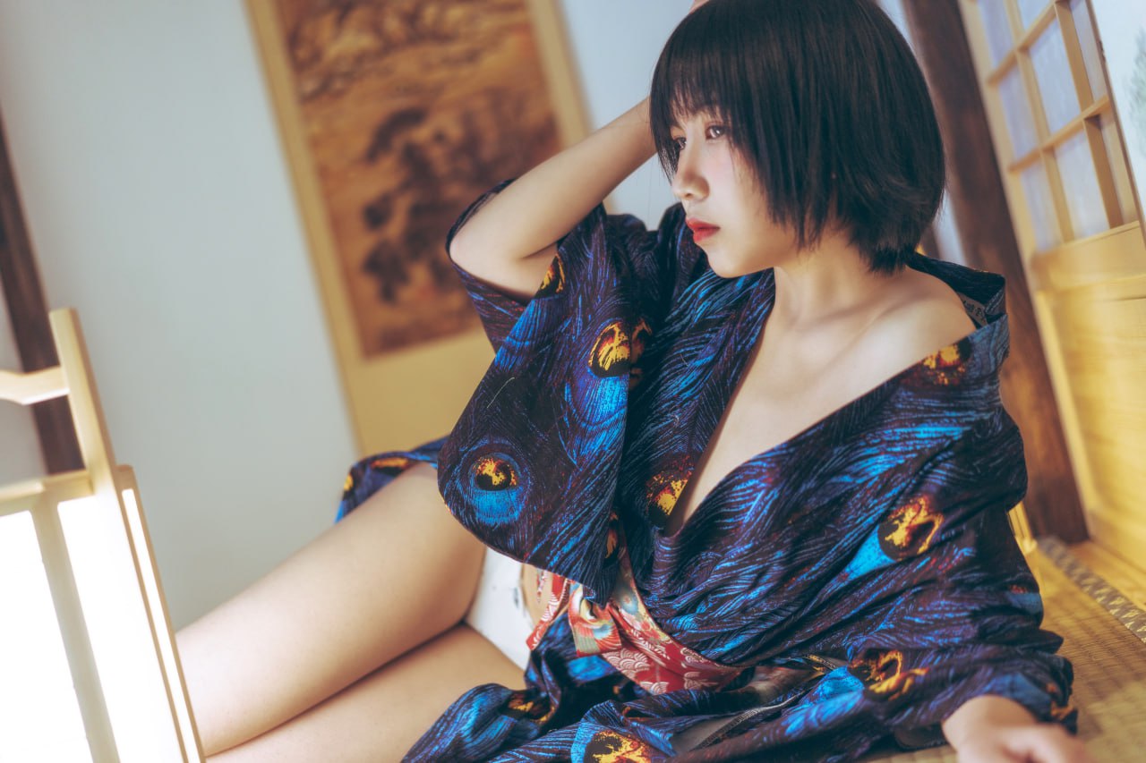 Gou Minh - Áo kimono chim công