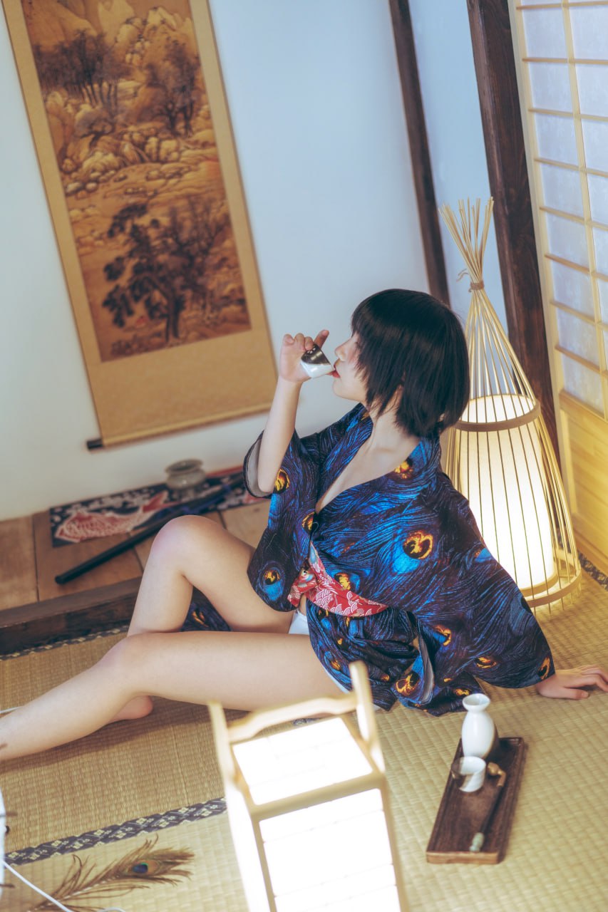 Gou Minh - Áo kimono chim công