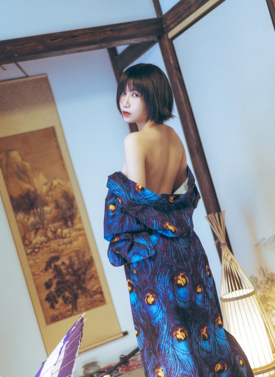 Gou Minh - Áo kimono chim công