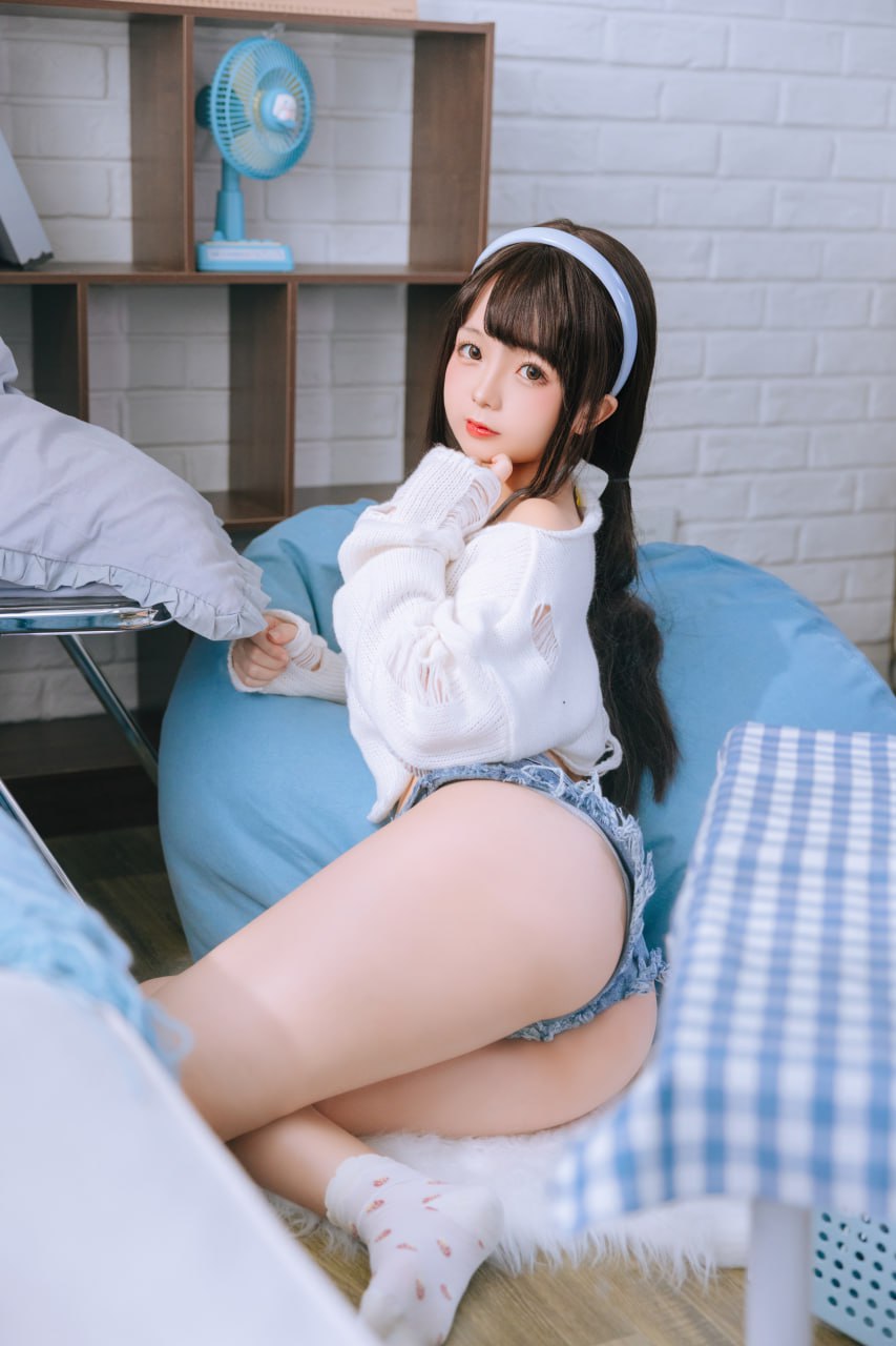 Hinajiao 奶娇日常 Photo Set