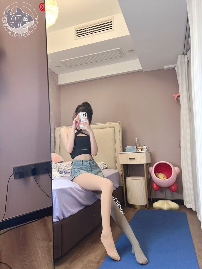 AT 상어 - 서서 요가 52P
