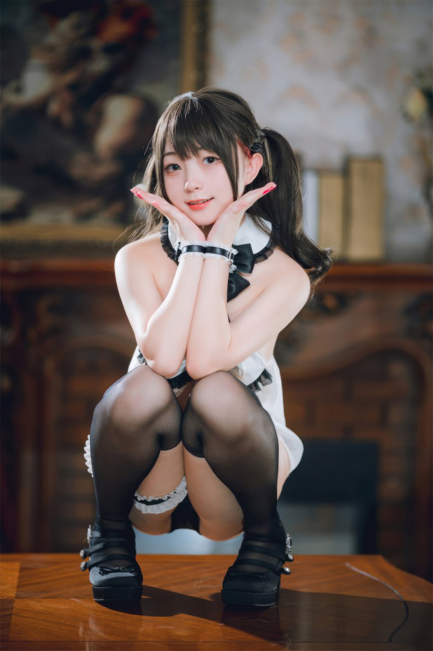 花鈴 - ハロウィン 小悪魔メイド 82P